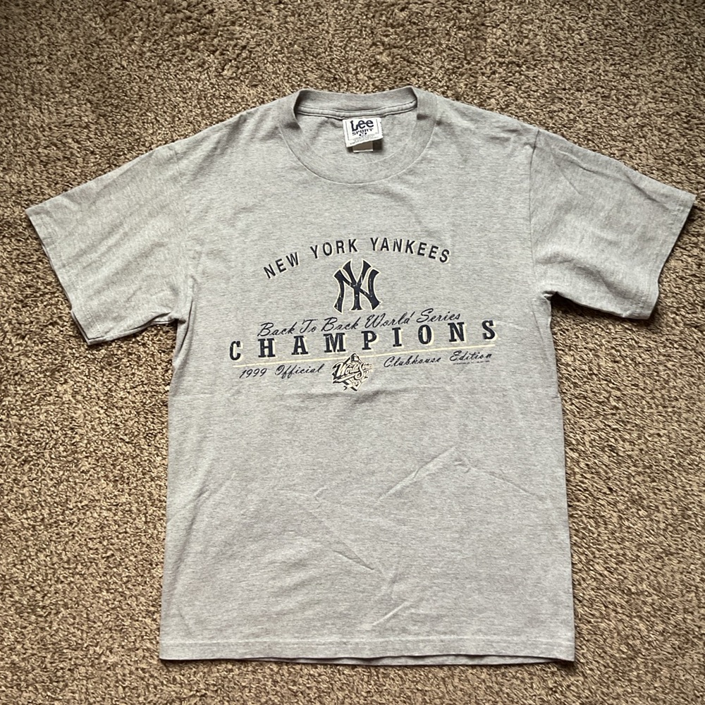 Vintage 1999 Lee Sport Yankees World Series Champions T-Shirt